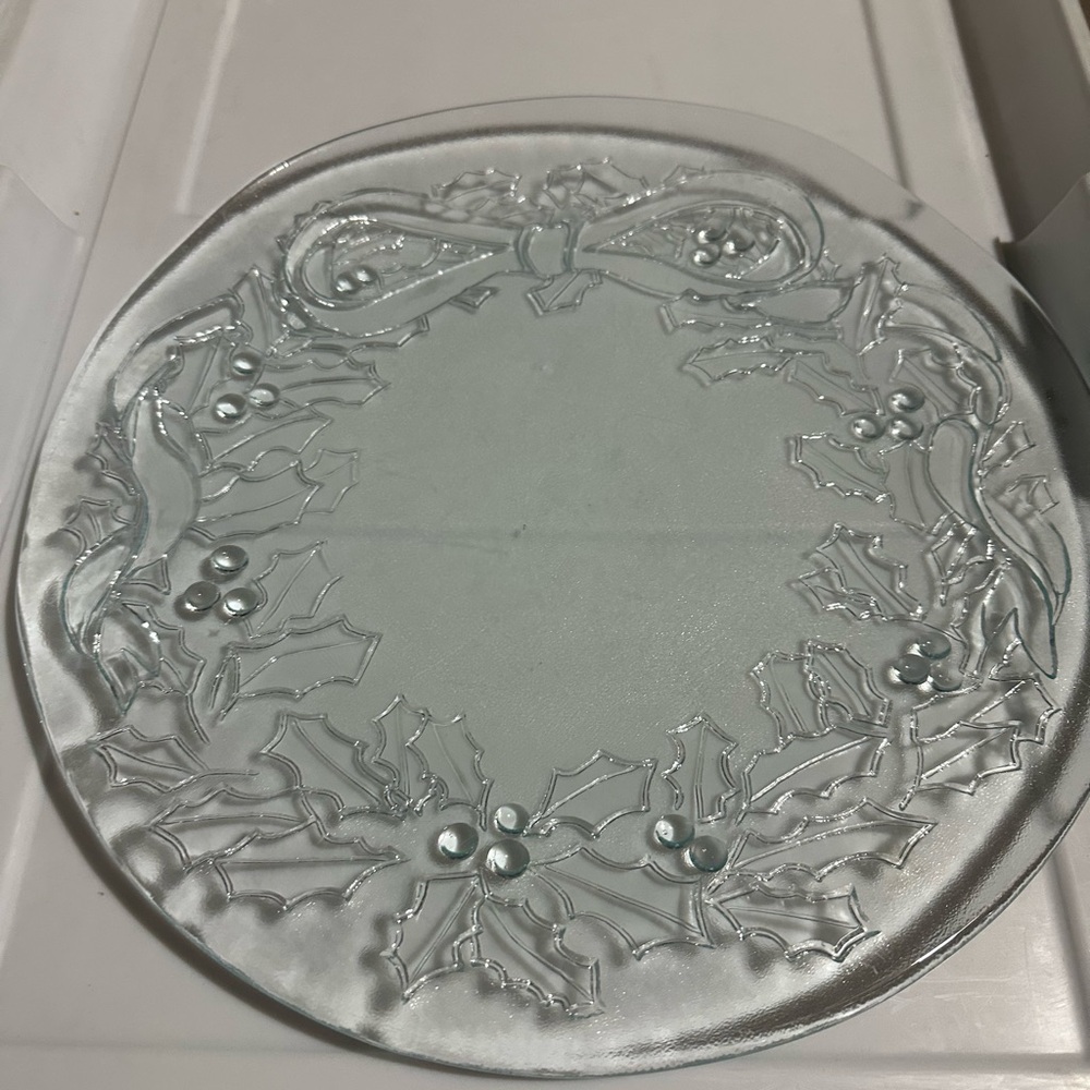 Elegant Glass Holiday Plate